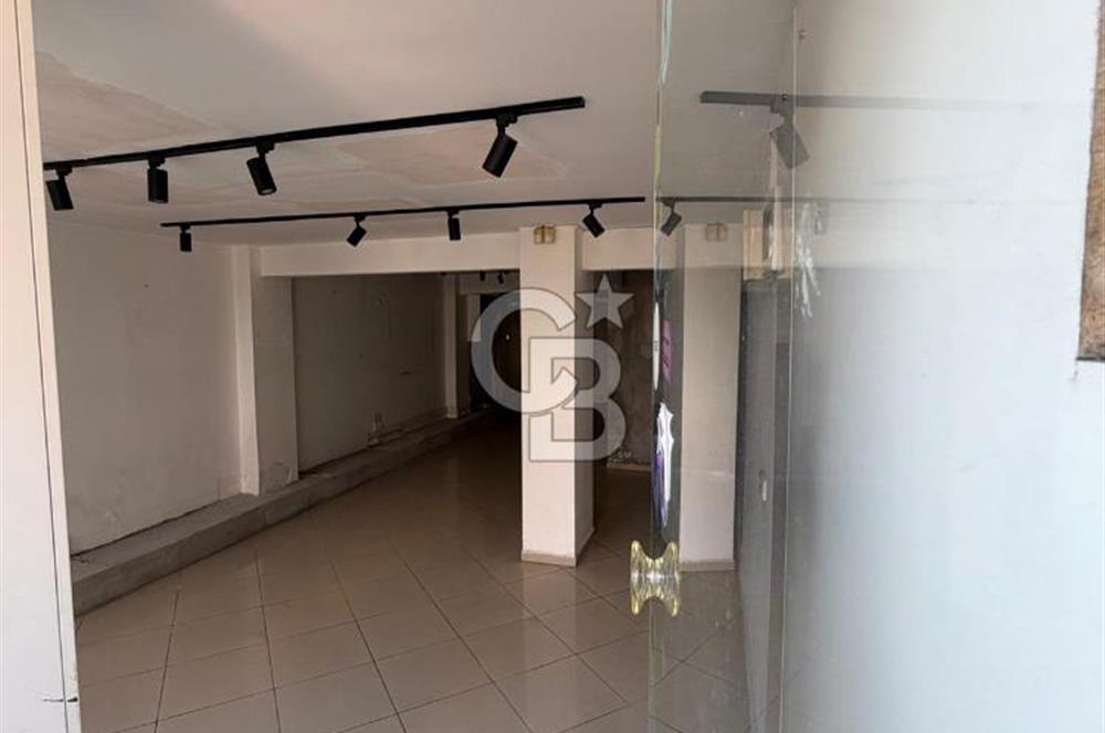 Arnavutköy Sahile Adım Mesafede Ofis/Mağazaya Uygun Dükkan