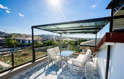 Şile Kumbaba’da Havuzlu Sitede Kış Bahçeli & Barbekülü Lüks Villa