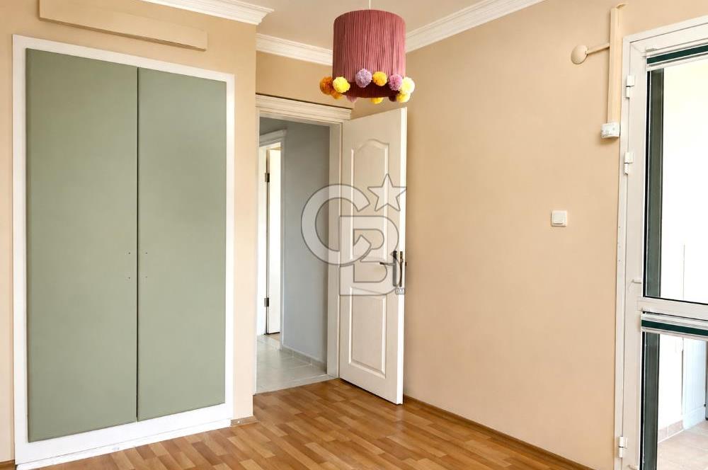 Urla Şirinkent Mah Doktorlar Sitesi Geniş Bahçeli Kiralık Villa