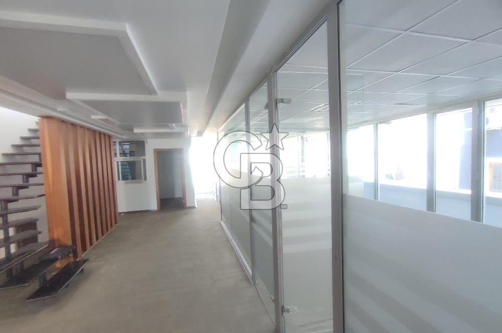 Asansörlü Mustafa Kemal Merkezinde kiralık full yapılı ofis