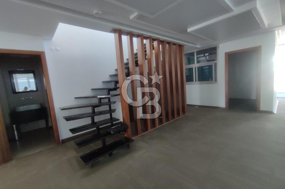 Asansörlü Mustafa Kemal Merkezinde kiralık full yapılı ofis