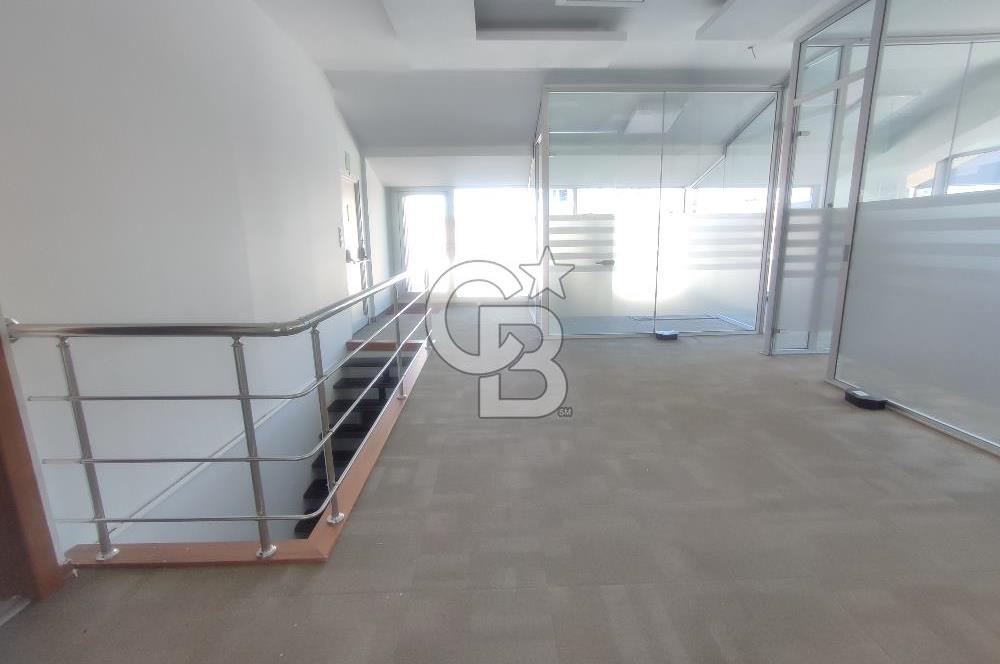 Asansörlü Mustafa Kemal Merkezinde kiralık full yapılı ofis