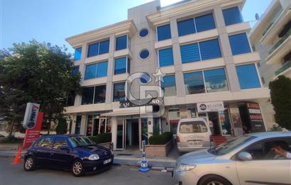 Asansörlü Mustafa Kemal Merkezinde kiralık full yapılı ofis