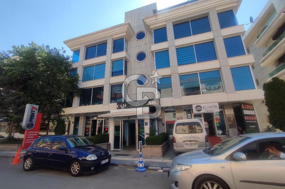 Asansörlü Mustafa Kemal Merkezinde kiralık full yapılı ofis