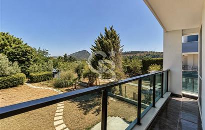 Urla Şirinkent Mah Doktorlar Sitesi Geniş Bahçeli Kiralık Villa