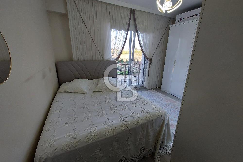 Mutlukent & Çayırova sınırı havuzlu site'de satılık 2+1