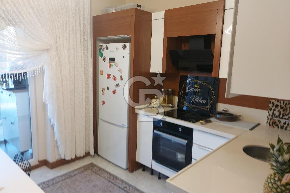 Mutlukent & Çayırova sınırı havuzlu site'de satılık 2+1