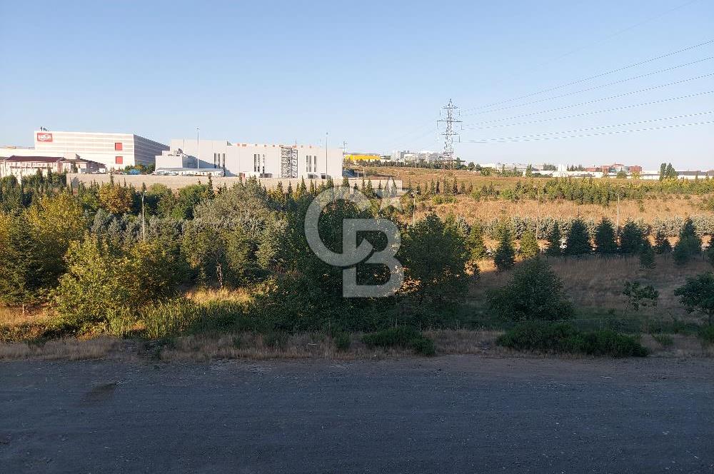 Mutlukent & Çayırova sınırı havuzlu site'de satılık 2+1