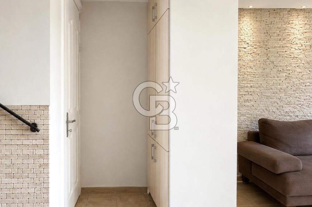 Urla Şirinkent Mah Doktorlar Sitesi Geniş Bahçeli Kiralık Villa
