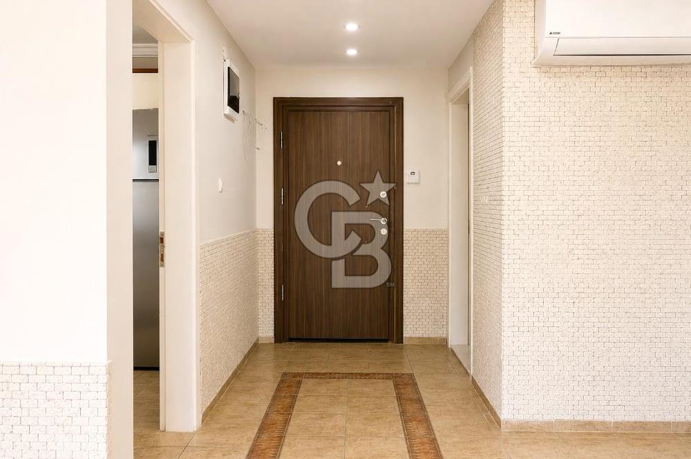 Urla Şirinkent Mah Doktorlar Sitesi Geniş Bahçeli Kiralık Villa