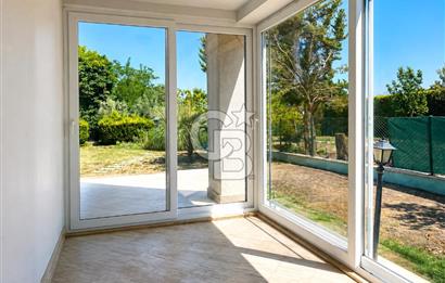 Urla Şirinkent Mah Doktorlar Sitesi Geniş Bahçeli Kiralık Villa