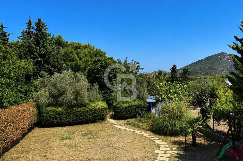 Urla Şirinkent Mah Doktorlar Sitesi Geniş Bahçeli Kiralık Villa
