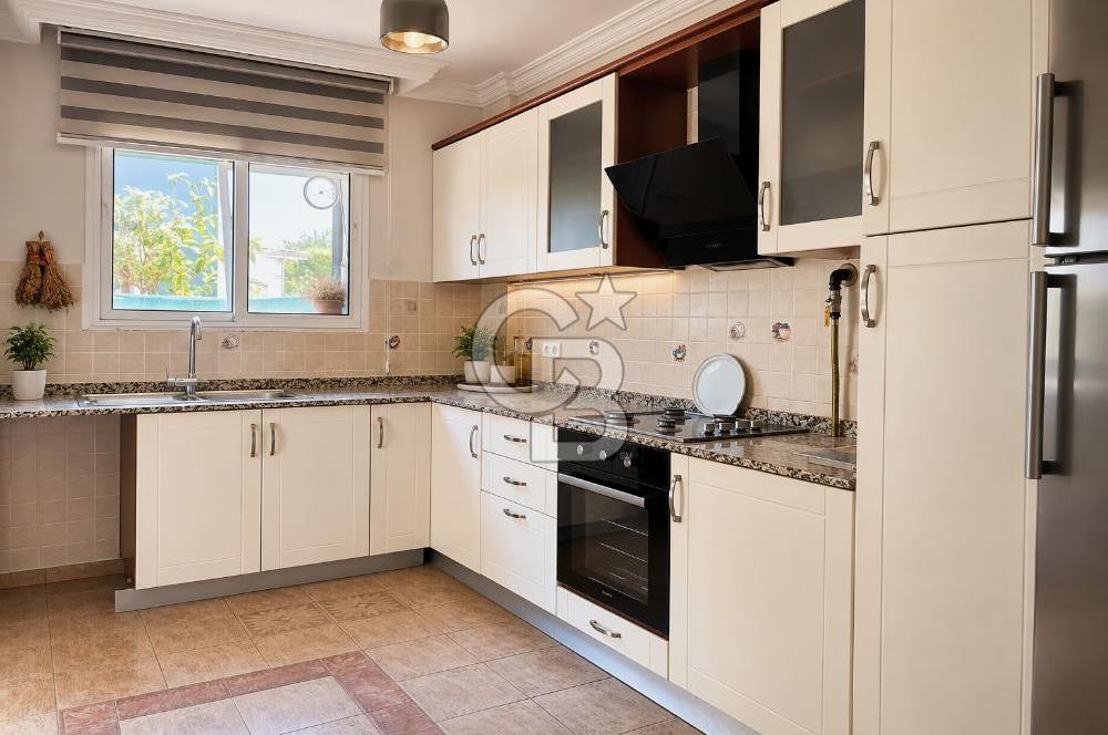 Urla Şirinkent Mah Doktorlar Sitesi Geniş Bahçeli Kiralık Villa