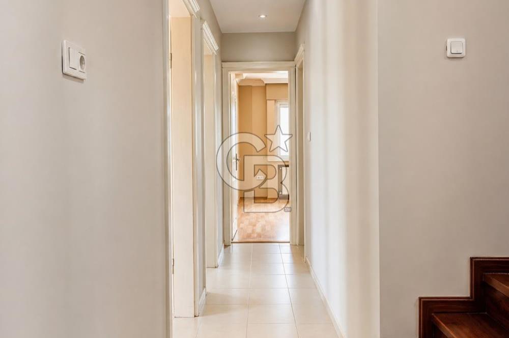 Urla Şirinkent Mah Doktorlar Sitesi Geniş Bahçeli Kiralık Villa