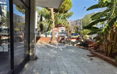 Karşıyaka Bostanlı Kiralık 45 m2 Köşe Dükkan