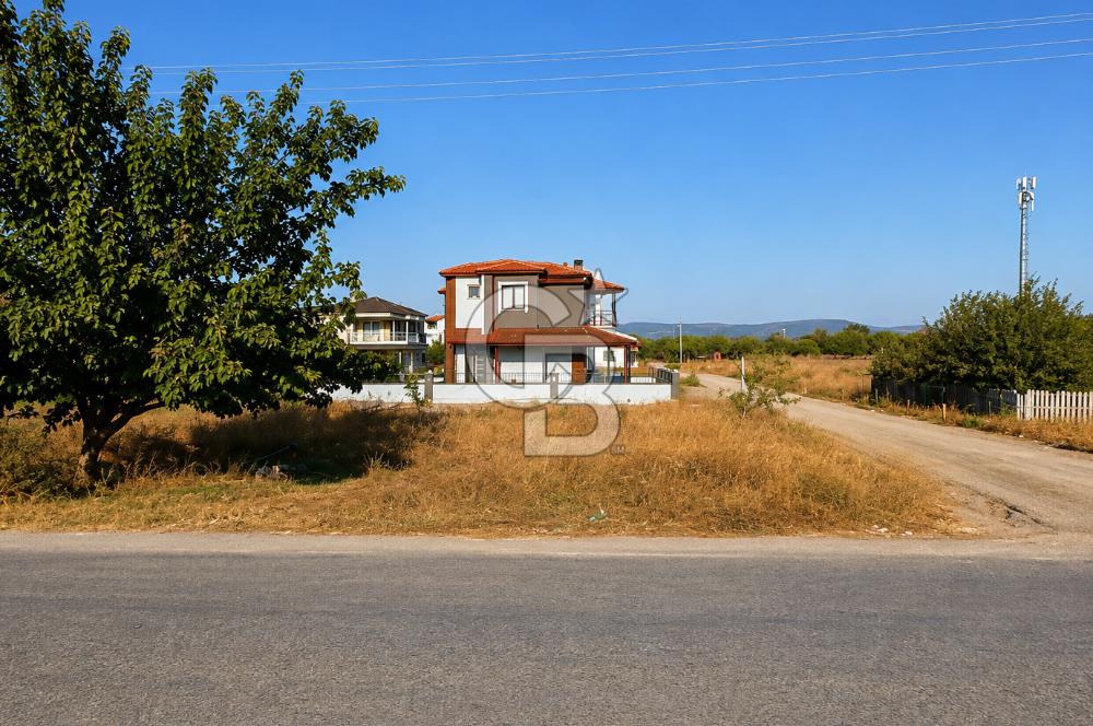 AYVALIK ALTINOVADA MÜSTAKİL VİLLA YAPIMINA UYGUN SATILIK ARSA