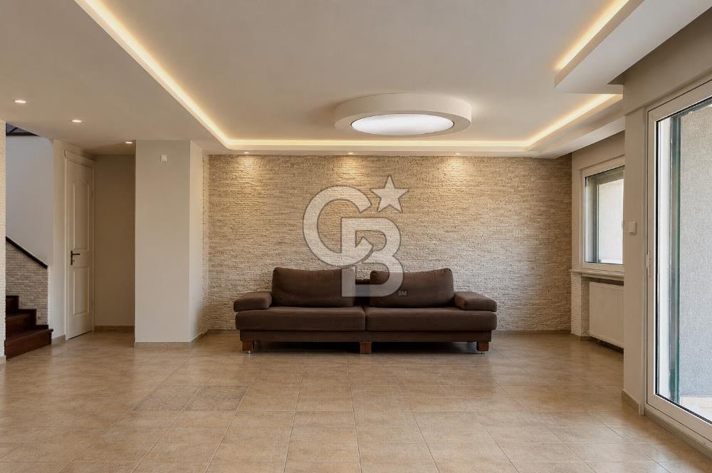Urla Şirinkent Mah Doktorlar Sitesi Geniş Bahçeli Kiralık Villa