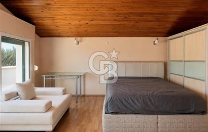 Urla Şirinkent Mah Doktorlar Sitesi Geniş Bahçeli Kiralık Villa