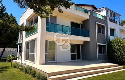 Urla Şirinkent Mah Doktorlar Sitesi Geniş Bahçeli Kiralık Villa