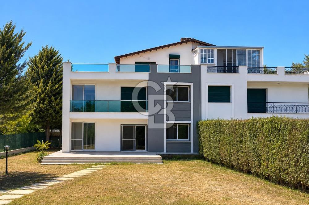 Urla Şirinkent Mah Doktorlar Sitesi Geniş Bahçeli Kiralık Villa