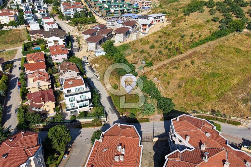 Gümüştepe'de Satılık 897m² Villa İmarlı Köşe Parsel