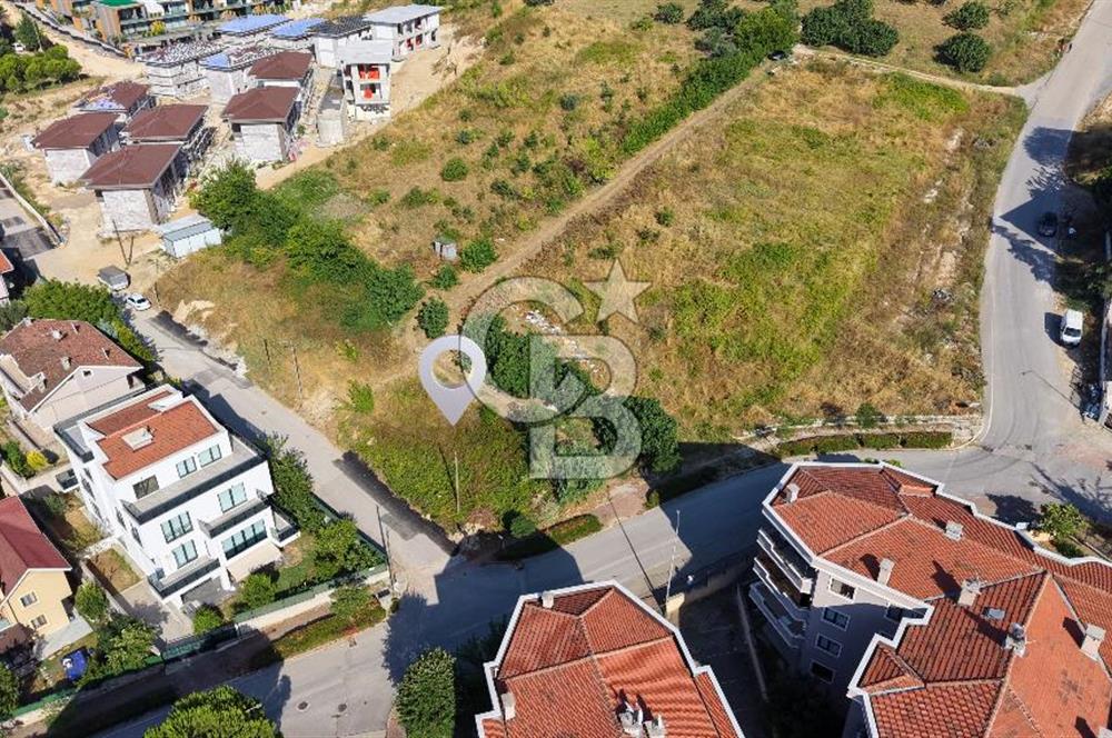 Gümüştepe'de Satılık 897m² Villa İmarlı Köşe Parsel