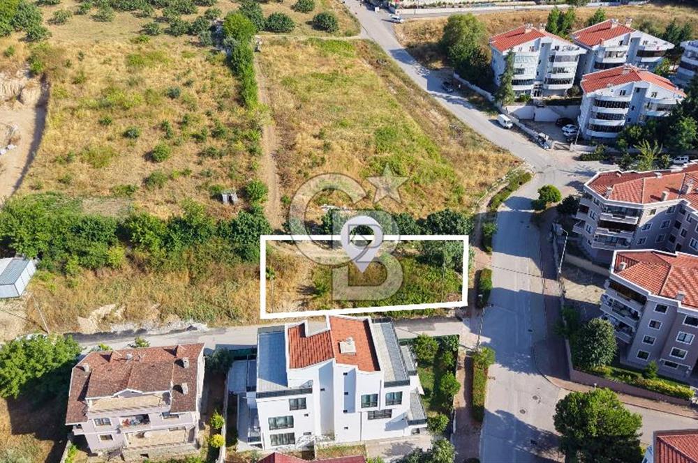 Gümüştepe'de Satılık 897m² Villa İmarlı Köşe Parsel