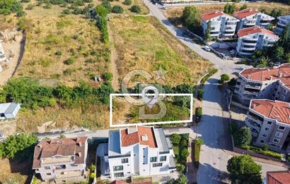 Gümüştepe'de Satılık 897m² Villa İmarlı Köşe Parsel