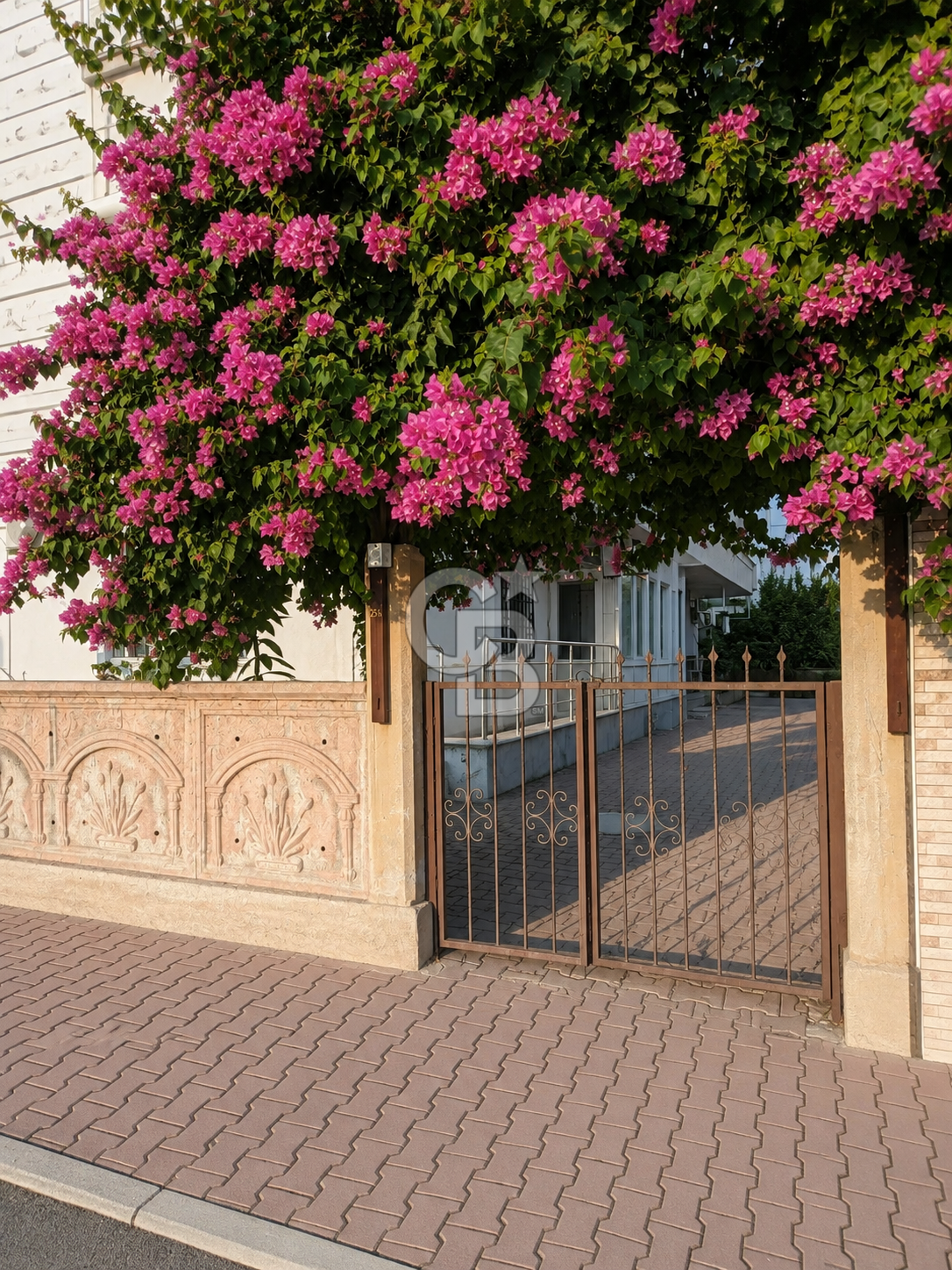 Antalya Muratpaşa Güzeloba'da Kiralık 2+1 Doğal Gazlı Daire