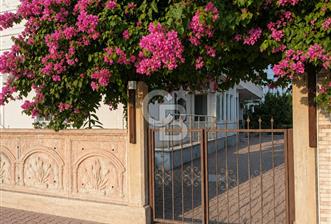 Antalya Muratpaşa Güzeloba'da Satılık 2+1 Doğal Gazlı Daire - 1 - 368178