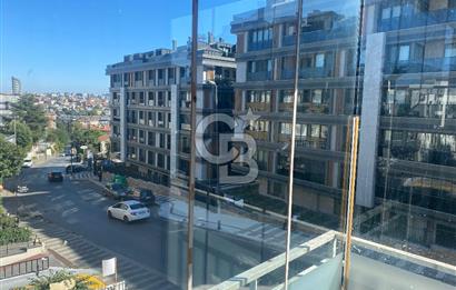 ÜSKÜDAR BARBAROS MAHALLESİ'NDE OTOPARKLI 3+1 KİRALIK DAİRE