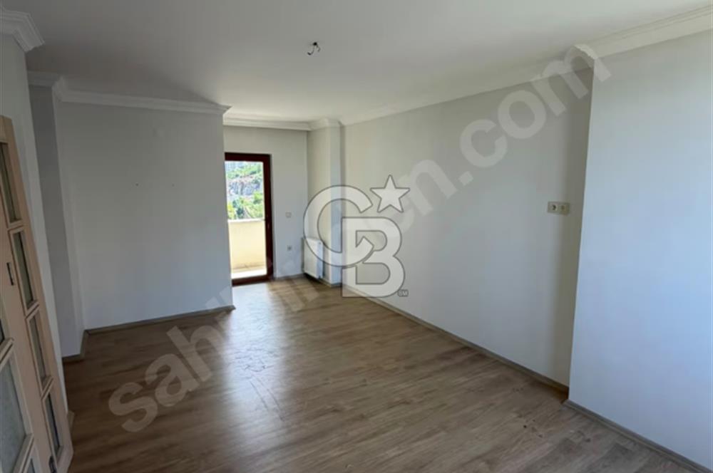 YALINCAK'TA HARİKA KONUMDA VE LÜKS SİTE İÇERİSİNDE SATILIK DAİRE
