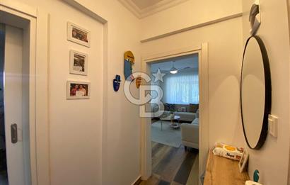 ALTINOLUK’TA DENİZE 200 METRE MESAFEDE ÖZENLE YENİLENMİŞ SATILIK 1+1 DAİRE