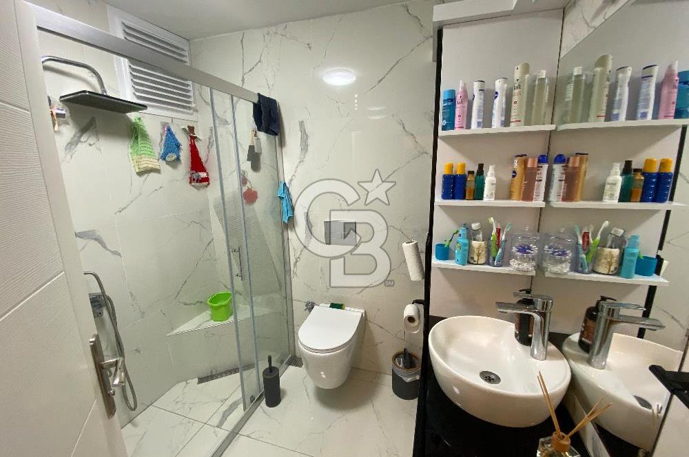 ALTINOLUK’TA DENİZE 200 METRE MESAFEDE ÖZENLE YENİLENMİŞ SATILIK 1+1 DAİRE