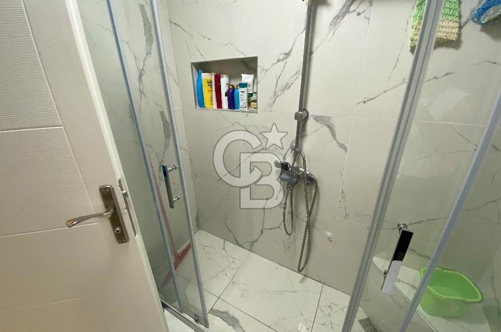 ALTINOLUK’TA DENİZE 200 METRE MESAFEDE ÖZENLE YENİLENMİŞ SATILIK 1+1 DAİRE