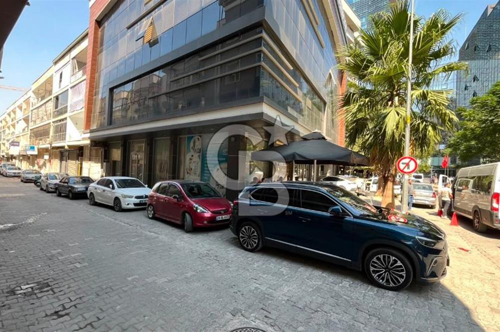 Bayraklı Mansuroğlu'nda 160 m² Full Tadilatlı Doğalgazlı Kiralık Dükkan