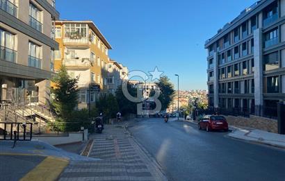 ÜSKÜDAR BARBAROS MAHALLESİ'NDE OTOPARKLI 3+1 KİRALIK DAİRE