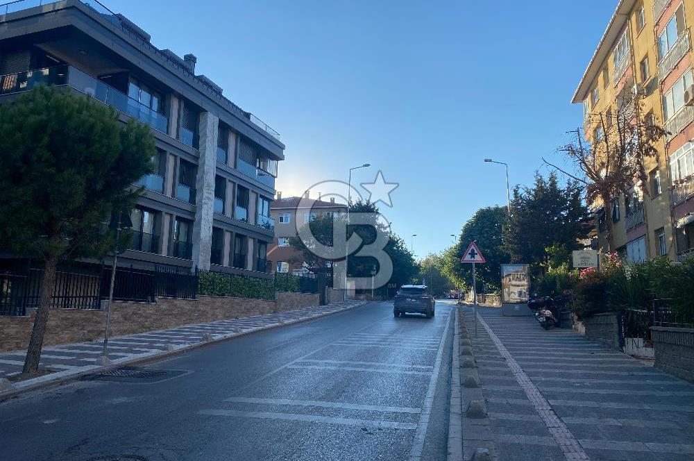 ÜSKÜDAR BARBAROS MAHALLESİ'NDE OTOPARKLI 3+1 KİRALIK DAİRE