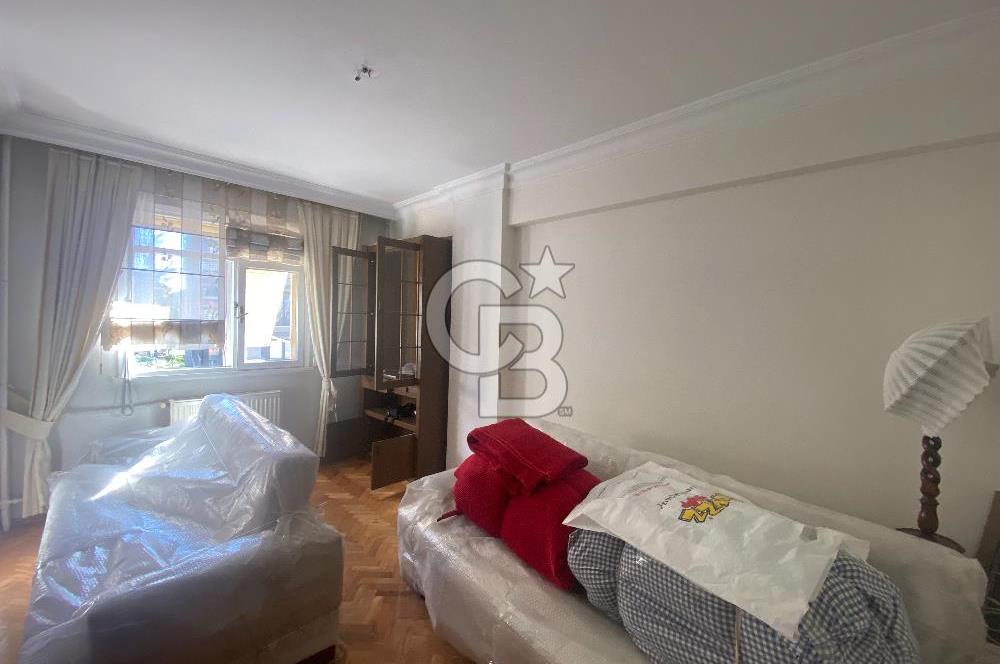 ÜSKÜDAR BARBAROS MAHALLESİ'NDE OTOPARKLI 3+1 KİRALIK DAİRE