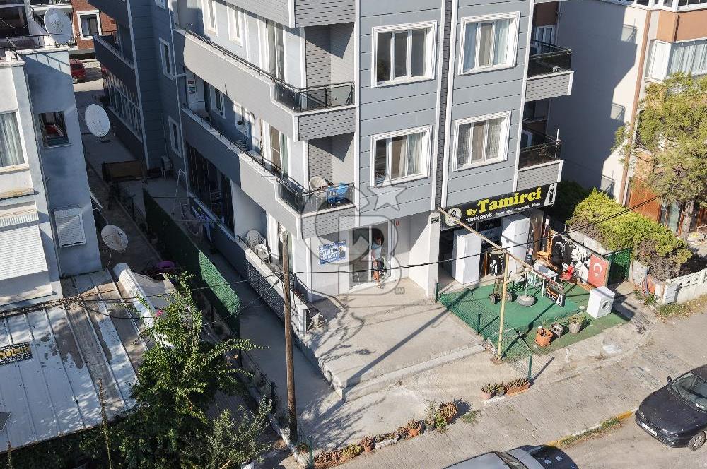 AYVALIK SARIMSAKLININ TAM MERKEZİNDE, HEM EV HEM DÜKKANI 2+1