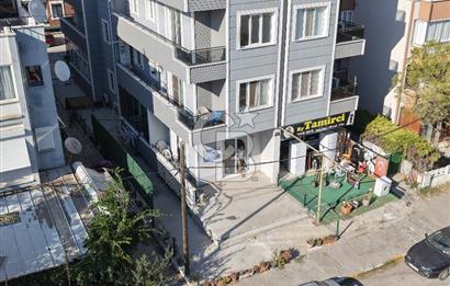 AYVALIK SARIMSAKLININ TAM MERKEZİNDE, HEM EV HEM DÜKKANI 2+1