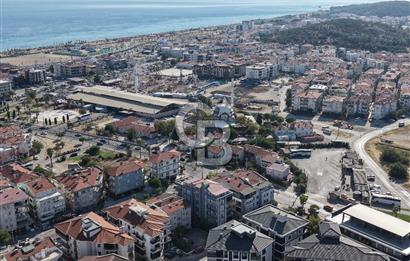 AYVALIK SARIMSAKLININ TAM MERKEZİNDE, HEM EV HEM DÜKKANI 2+1