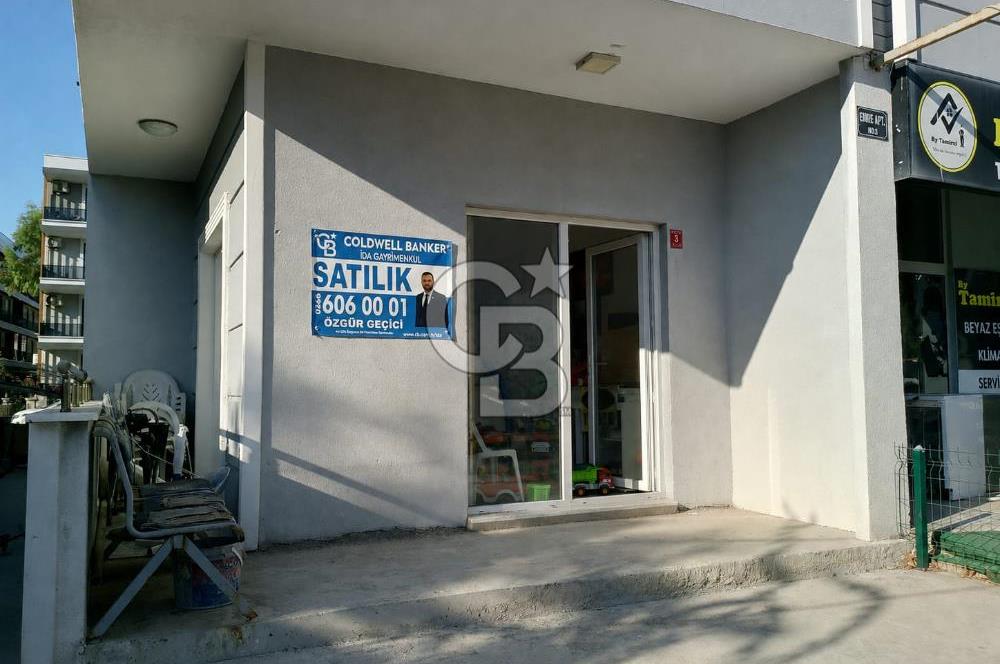 AYVALIK SARIMSAKLININ TAM MERKEZİNDE, HEM EV HEM DÜKKANI 2+1