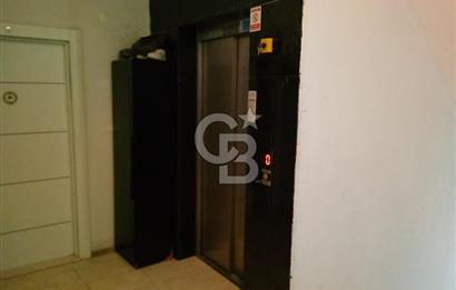 AYVALIK SARIMSAKLININ TAM MERKEZİNDE, HEM EV HEM DÜKKANI 2+1