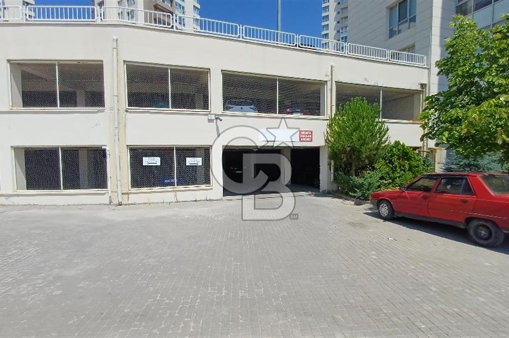 İncek'te Satılık 2+1 Havuzlu Site İçi Lüks Daire