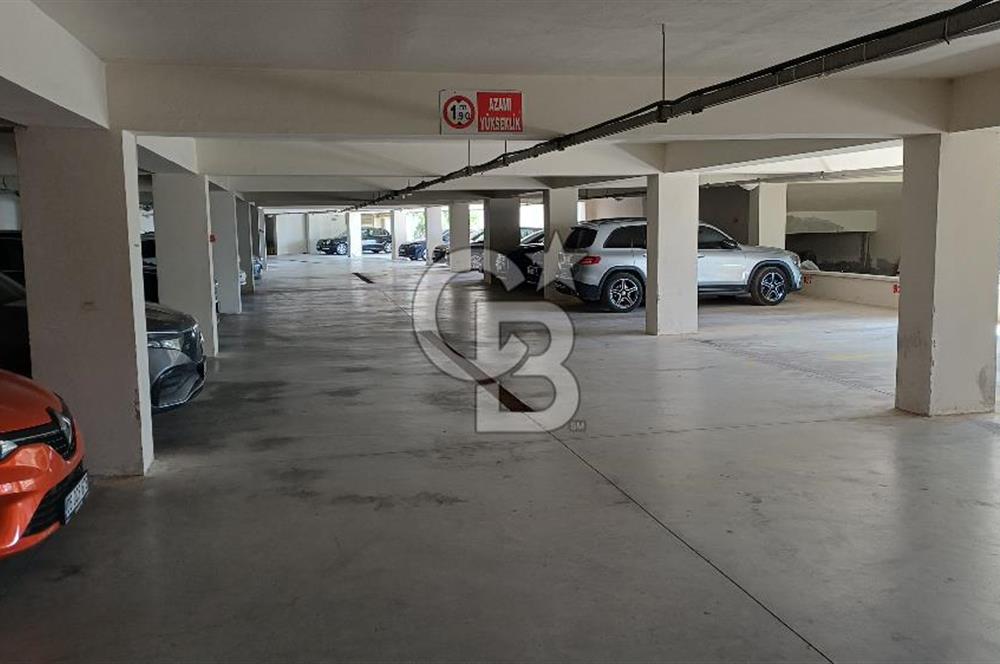 İncek'te Satılık 2+1 Havuzlu Site İçi Lüks Daire
