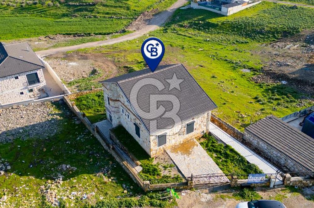 Foça Bağarası Villalar Bölgesinde Kiralık Müstakil 5+2 Taş Villa