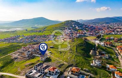 Foça Bağarası Villalar Bölgesinde Kiralık Müstakil 5+2 Taş Villa