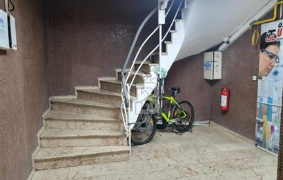 Alsancak Merkezi Konumda 1+1 Arakat Daire
