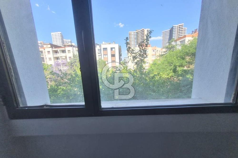 Alsancak Merkezi Konumda 1+1 Arakat Daire